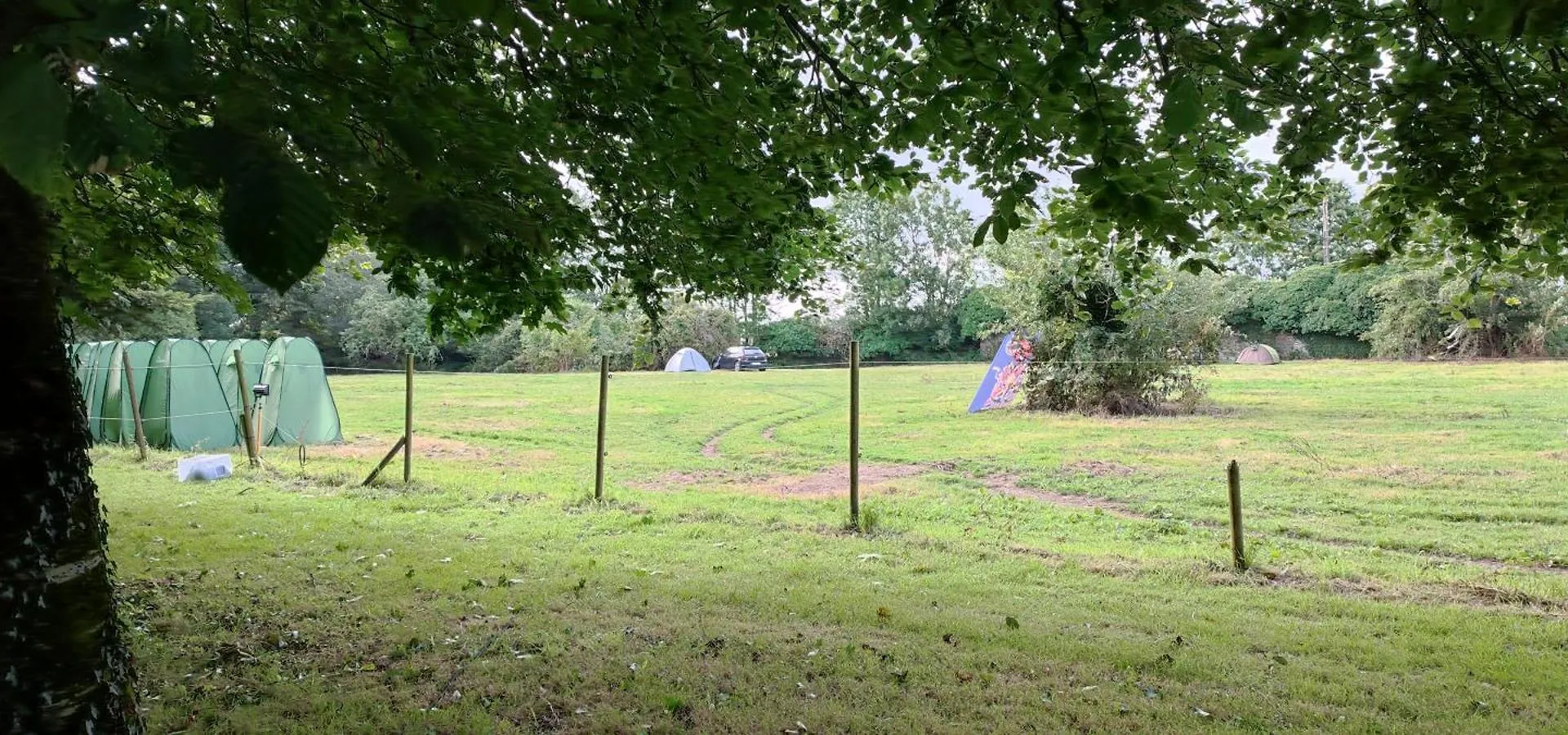 Camping Vieilles Charrues Petit-Dejeuner Navette Et Priscine Inclus Dans Le Prix Proche Carhaix Motreff